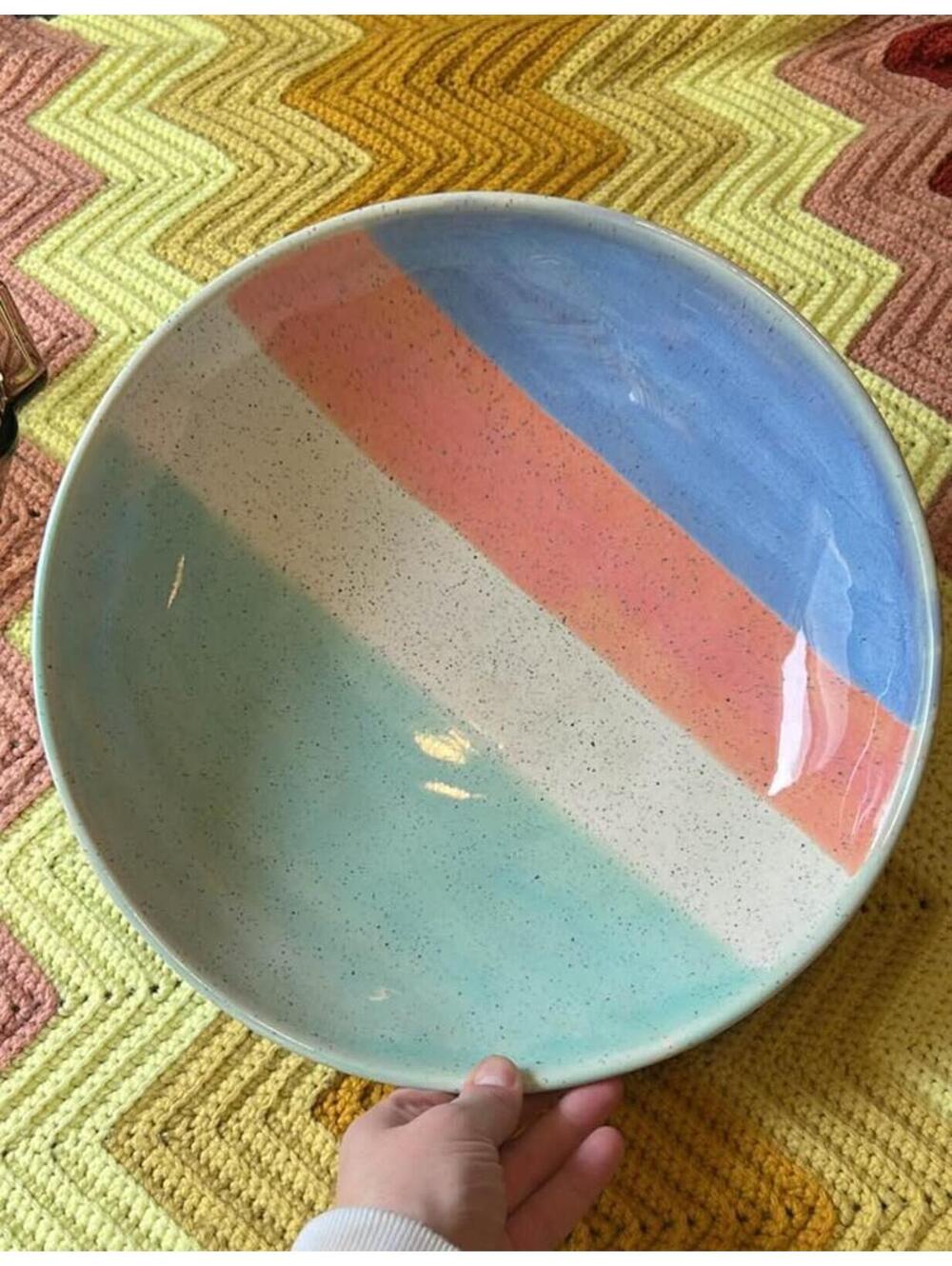 Threshold decorative bowl